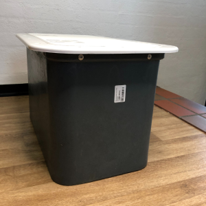 Indbygningsboks Nouva Rade Classic 600x355x320mm. med lås.
