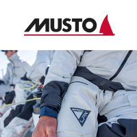 MUSTO crewwear og tilbehør